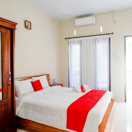 RedDoorz near Mertasari Beach Denpasar Zewnętrze zdjęcie