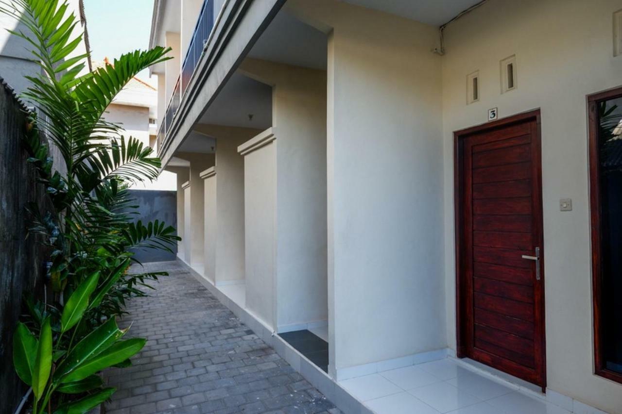 RedDoorz near Mertasari Beach Denpasar Zewnętrze zdjęcie