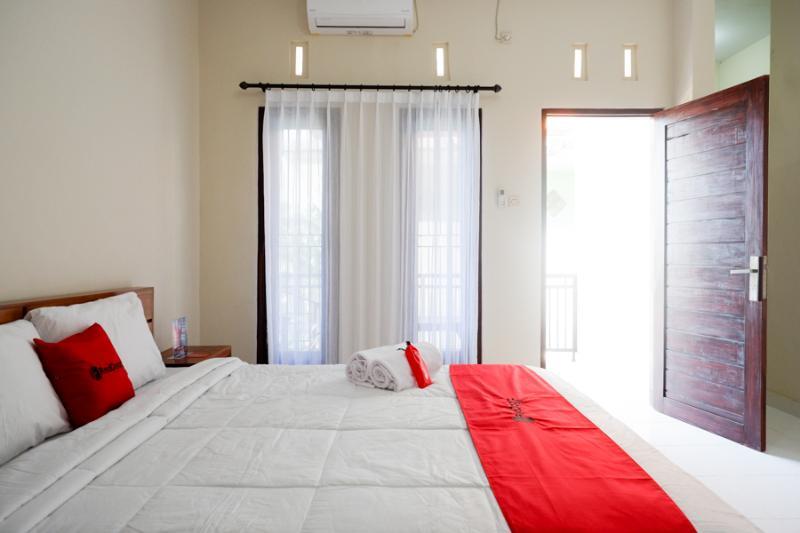 RedDoorz near Mertasari Beach Denpasar Zewnętrze zdjęcie